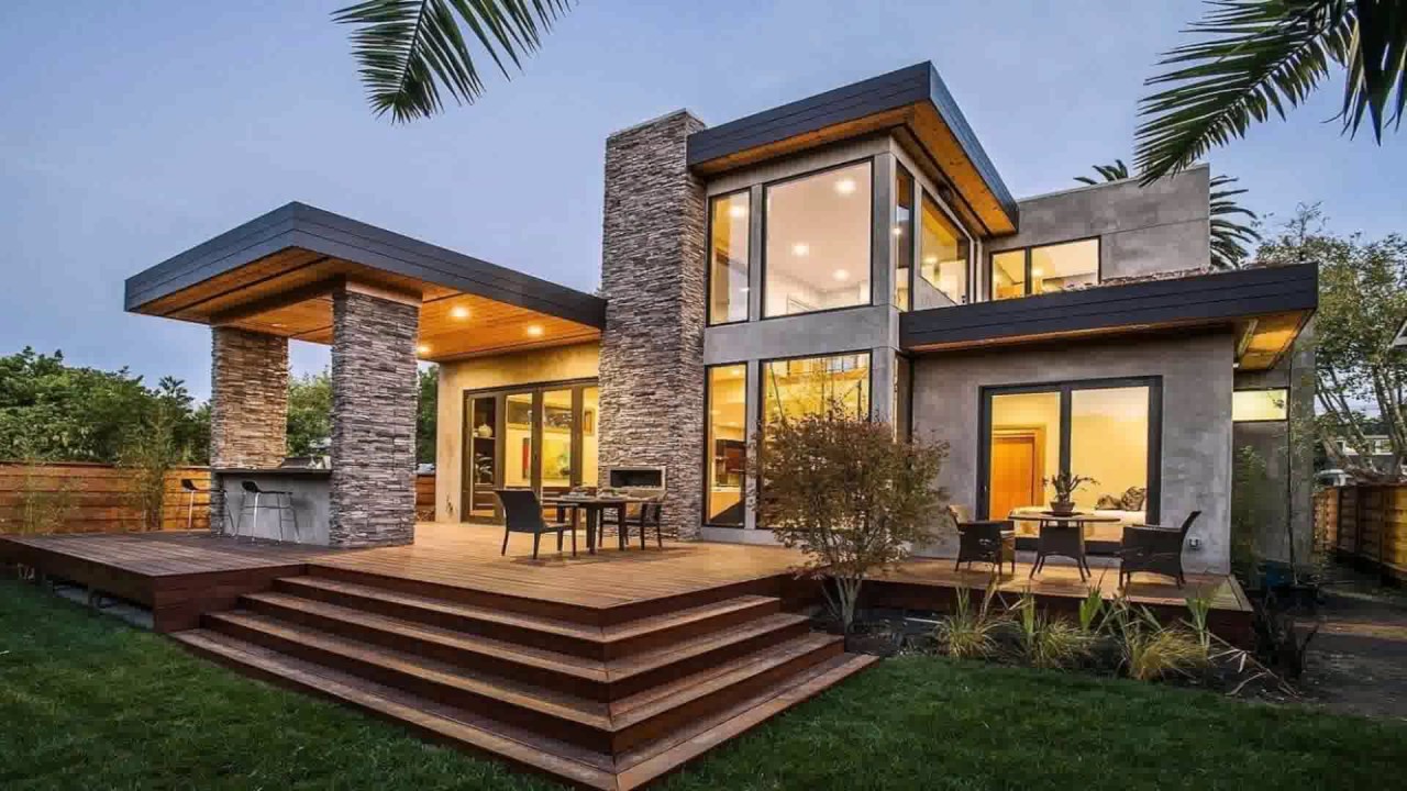 How International Real Estate Advice Helps You Avoid Risk