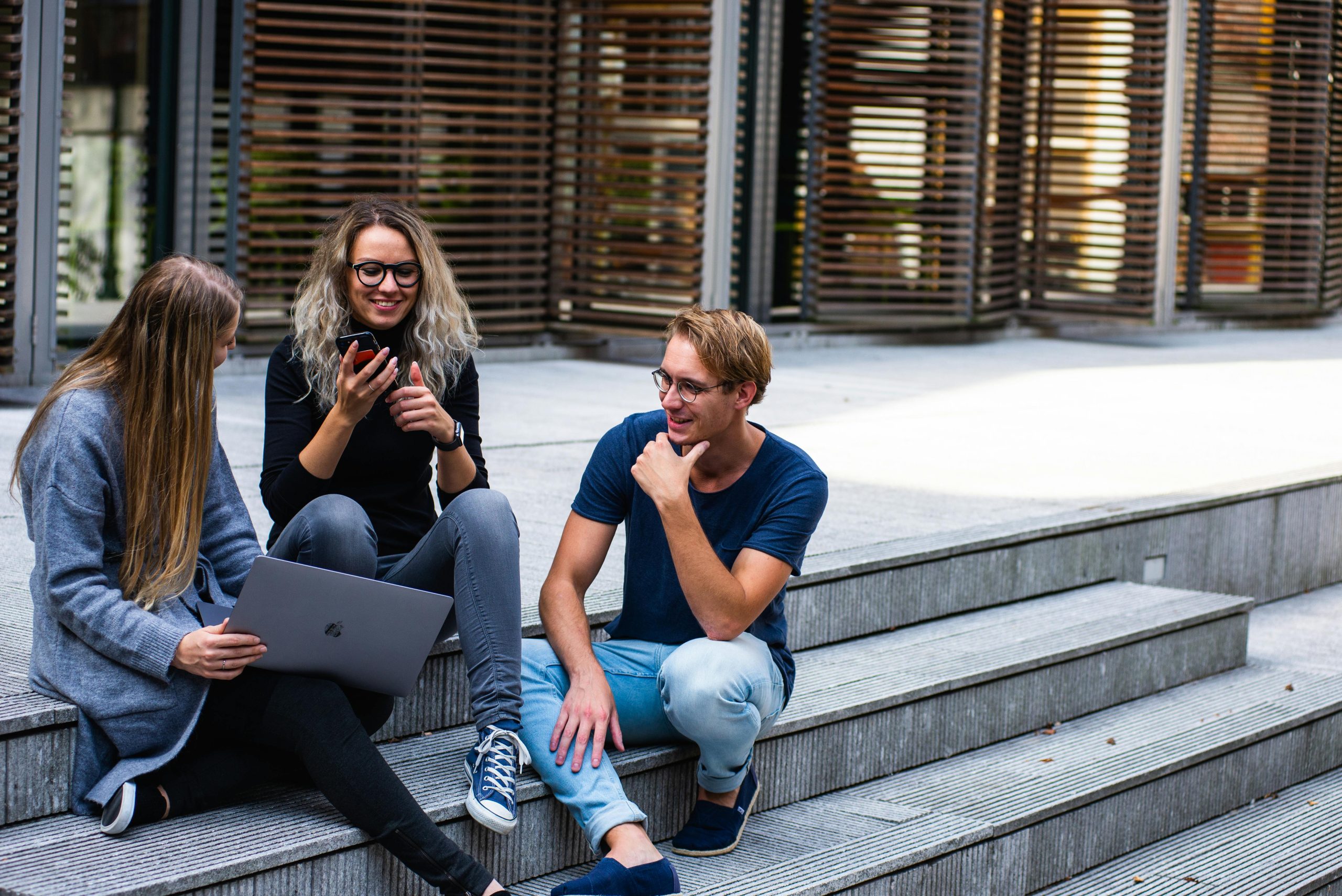 Top 10 Side Hustles for Students to Earn Money Online